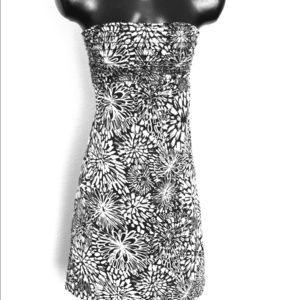 Cute black and white summer dress