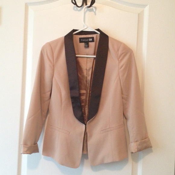 SOLD Nude blazer