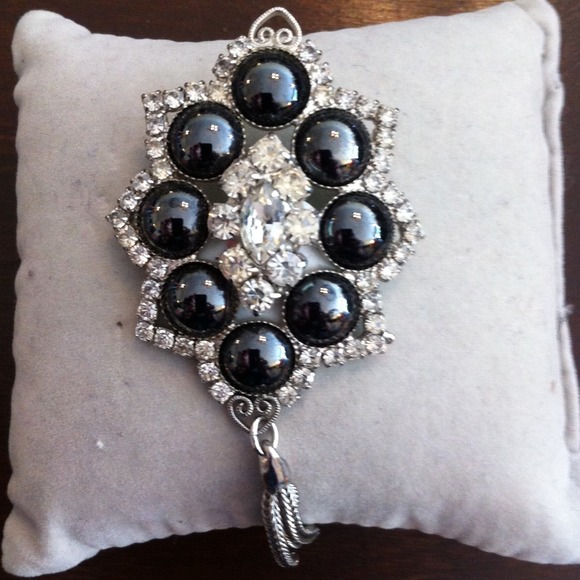 Sold!!!Vintage brooch