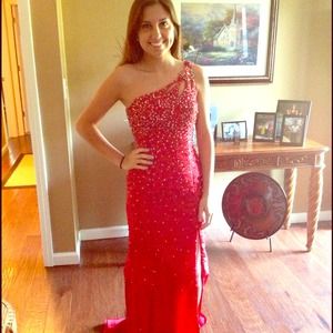 Long, red pageant/prom dress size 4