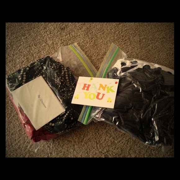 Ready to ship. All packed with a thank you card 😃