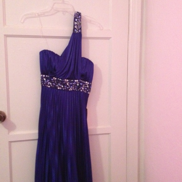 Long blue dress