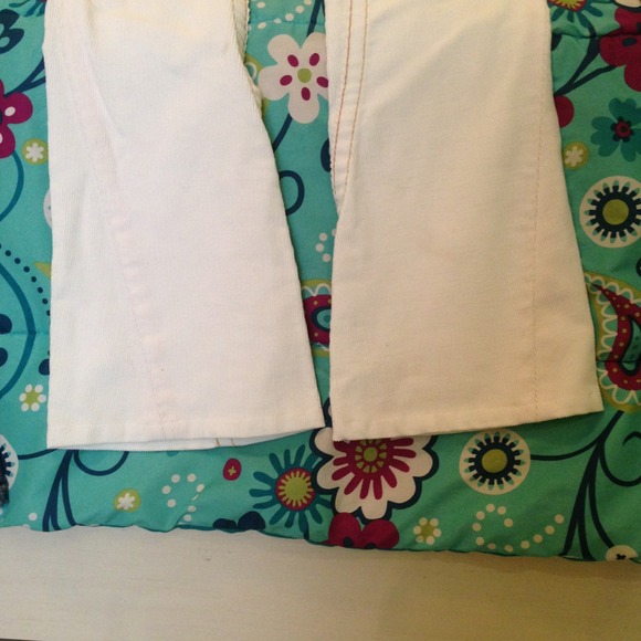 REDUCED❗❗❗White True Religion Brand Jeans - Picture 3 of 4