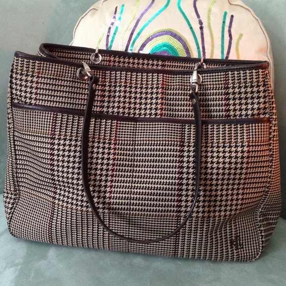 ❌⭕️SOLD!!!❌⭕️Plaid Top Handle Handbag