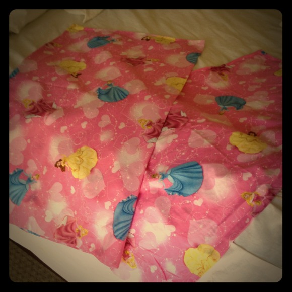 2 custom Disney Princess standard pillowcases!