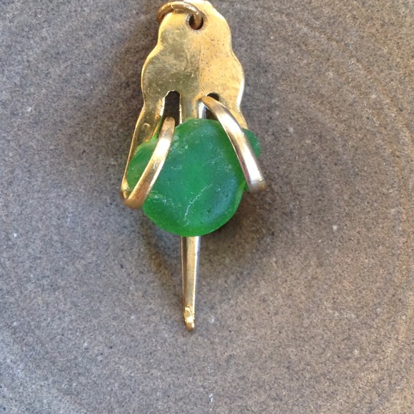 Green Sea Glass and Brass fork pendant. - Picture 2 of 2
