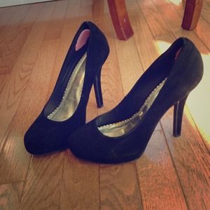 Sold Bamboo Black Heels