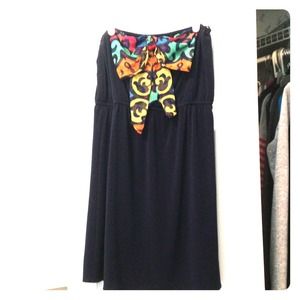 Cute navy blue dress with adorable now!