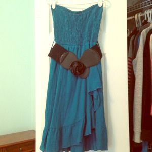 Teal strapless dress!