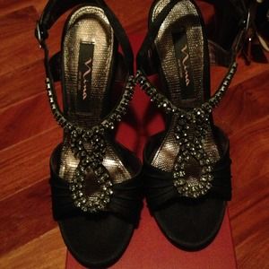 mia night sandals
