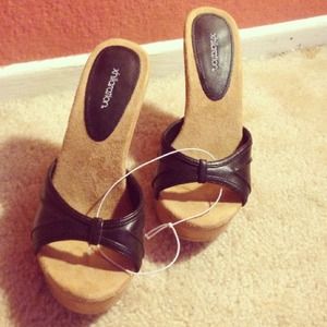 📢📢REDUCED📢📢Xhilaration black heel