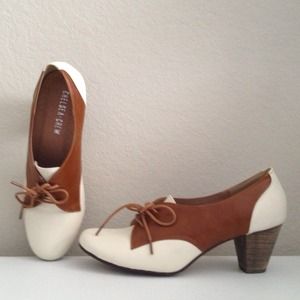 Chelsea crew two tone Oxford heels
