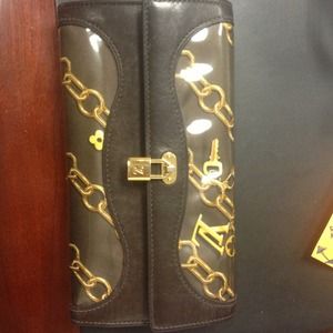 Louis Vuitton "authentic"