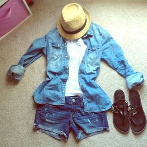 Mid-thigh jean shorts