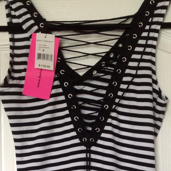 BUNDLED 📦 Betsey Johnson 💋lace back mini NWT - Picture 2 of 4