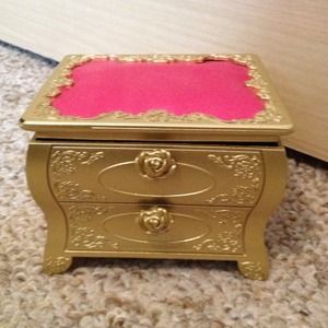 Betsy Johnson watch box!🎀
