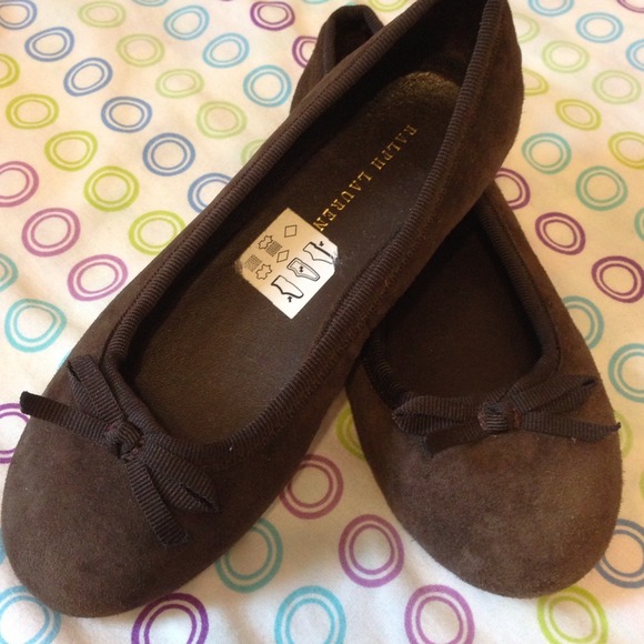 kids shoes. Brown suede. Almost new..