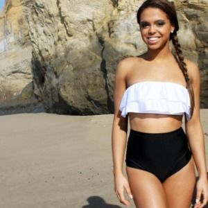 Lucy Bea Retro black bottoms