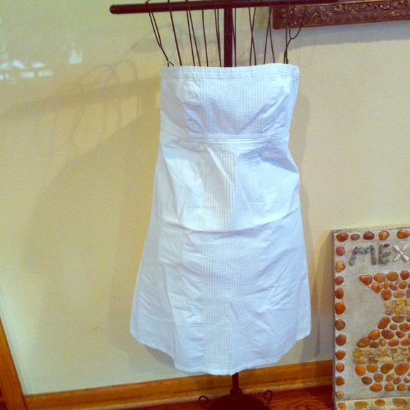 📛SOLD📛Gap strapless dress