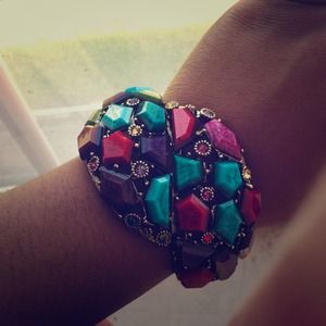 Gorgeous multicolored bracelet