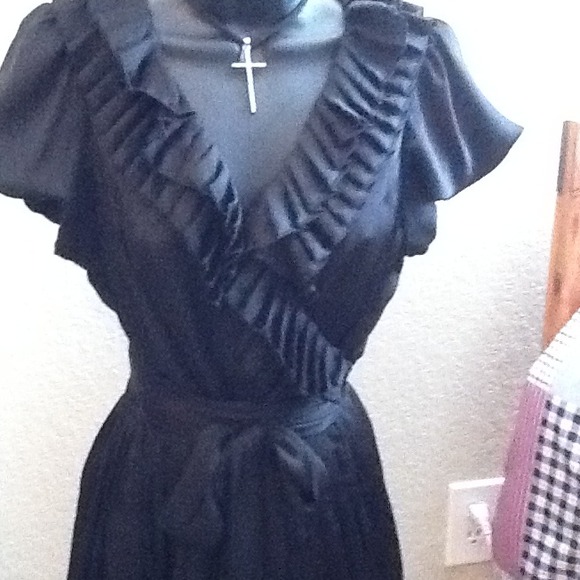 (TRADED)  Black Wrap Dress - Picture 2 of 4