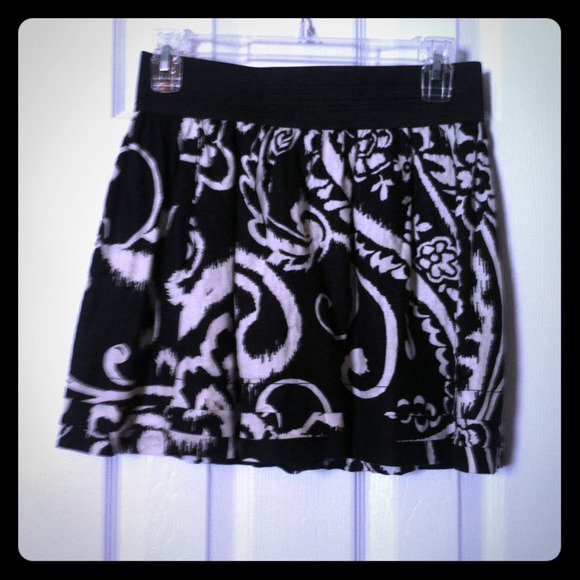 Black and nude skirt