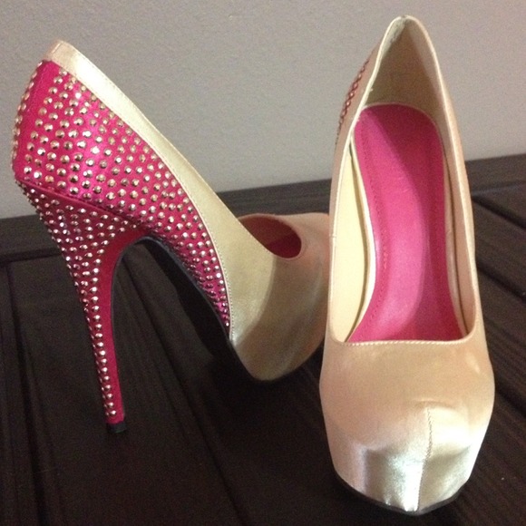 REDUCED! Pink and champagne bling heels
