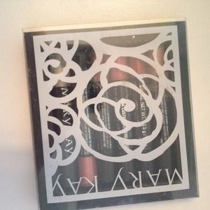 Mary Kay lip gloss pack