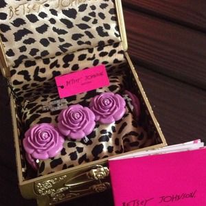 ✂Reduced✂ Betsey Johnson  Rose Watch