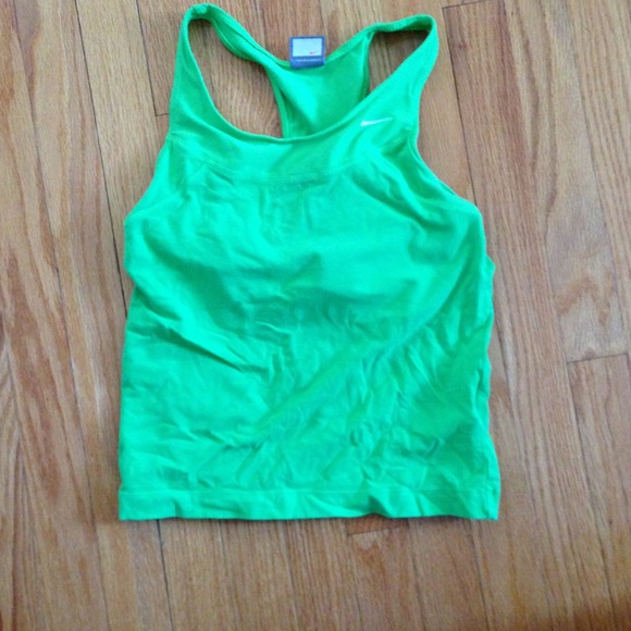 ❌*TRADED*❌Nwot Nike lime green workout tank