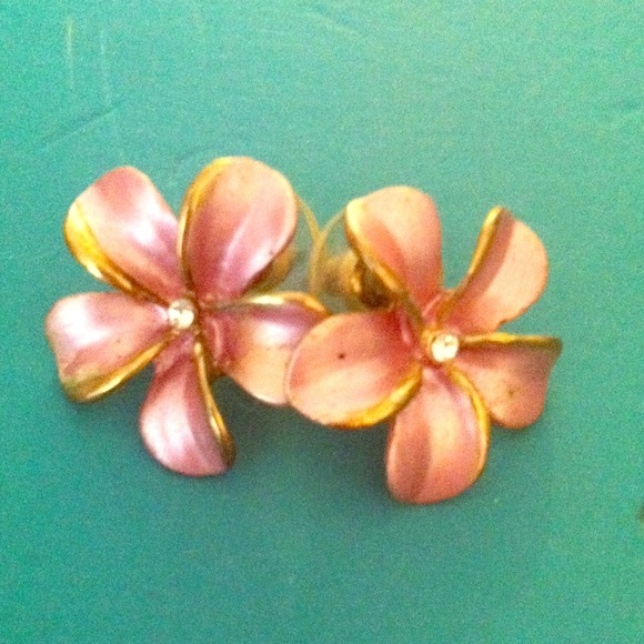 Pink and gold Hawaiian flower earrings