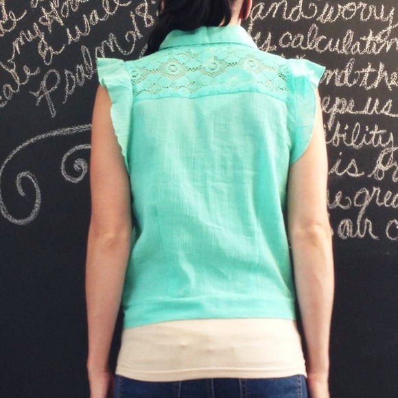 ♦♦♦SOLD IN A BUNDLE!!!♦♦♦NWT! Mint Color Top - Picture 3 of 4