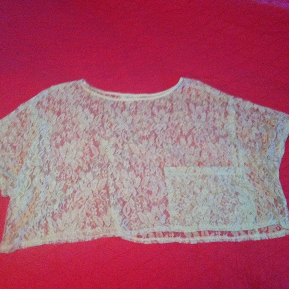 🚨Sold🚨Lace off shoulder shirt
