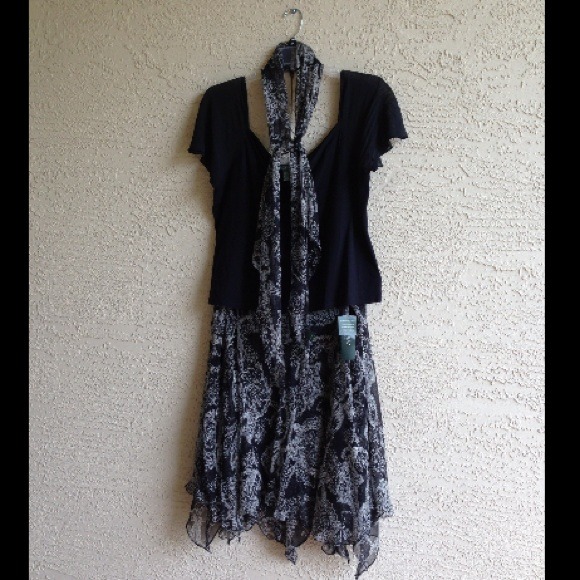 ❌SOLD❌Ralph Lauren blouse, scarf and skirt.