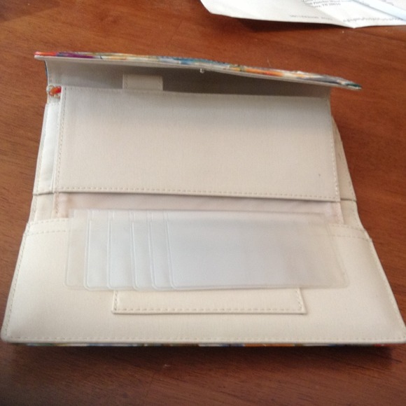 Floral Wallet - Picture 2 of 4