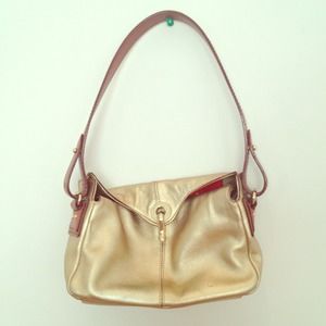 Kate spade gold small purse! Never worn!