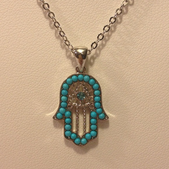 🚫SOLD🚫Hamsa hand necklace - Picture 2 of 2