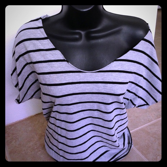 ⛔SOLD⛔ One shoulder stripe top 💋