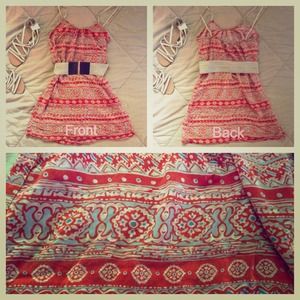 Adorable Aztec print sundress ☀👗