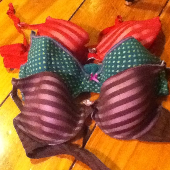 3 bras