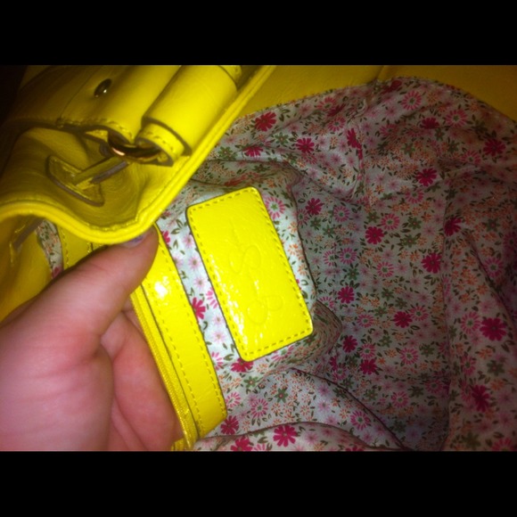 Authentic Mustard Yellow Jessica Simspon purse - Picture 2 of 2