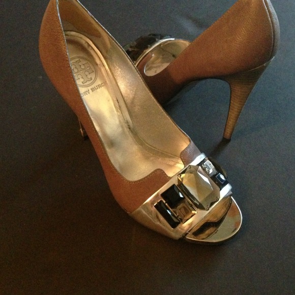 Tory burch grey high heels. 9.5.