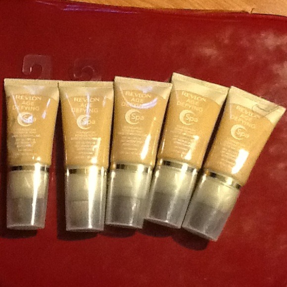 BUNDLE 5 Revlon Age Defying Spa Foundation