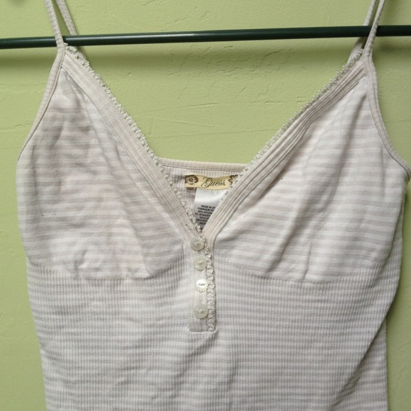 🚫TRADED🚫Guess Tank Top