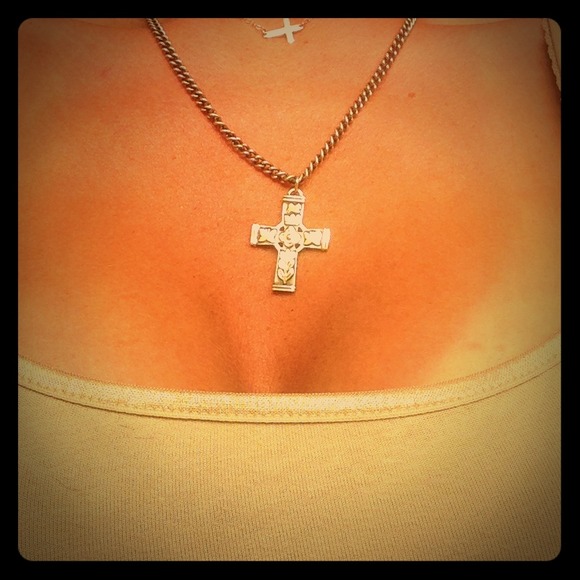 ❌🚫SOLD!!🚫❌James Avery sterling cross necklace
