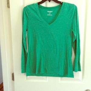 Women's vintage style v-neck tee