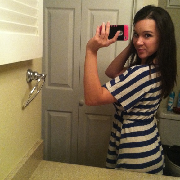 Flow-y Top - Picture 2 of 2