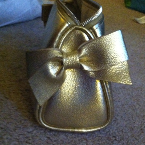 Victoria Secret zip bag. - Picture 2 of 2