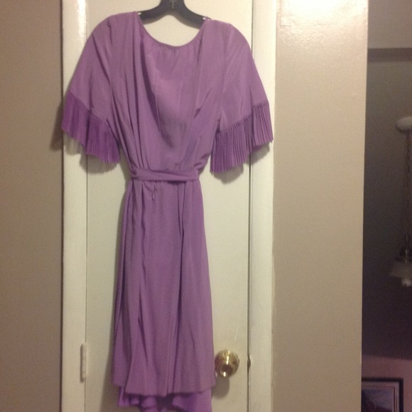 HP 11/1 🎀🎀BCBG MAXAZRIA Silk Dress🎀🎀 - Picture 4 of 4