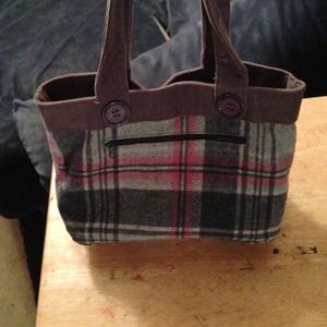 Cute reversible Aeropostale plaid handbag